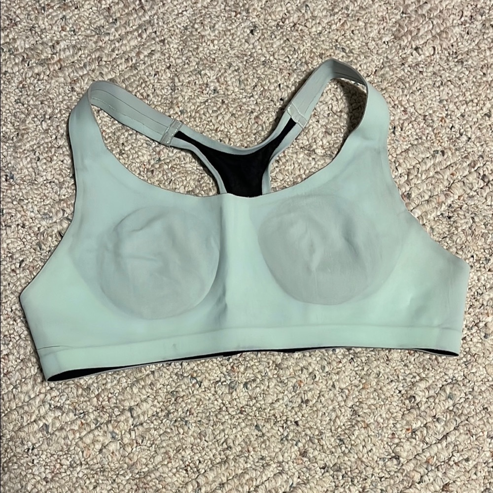 Lululemon Mint Green Sports Bra Racerback Design *SeaWheeze Limited Edition*